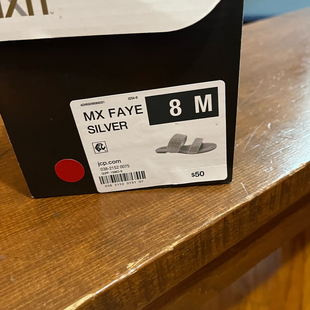NWOT.  After the wedding, dancing shoes.  Smoke free home.  Ships next day. - Picture 3 of 4
